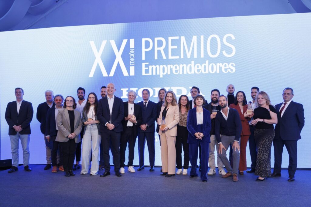 PREMIOS_EMPRENDEDORES_2025-premiados-y-coalboradores-scaled
